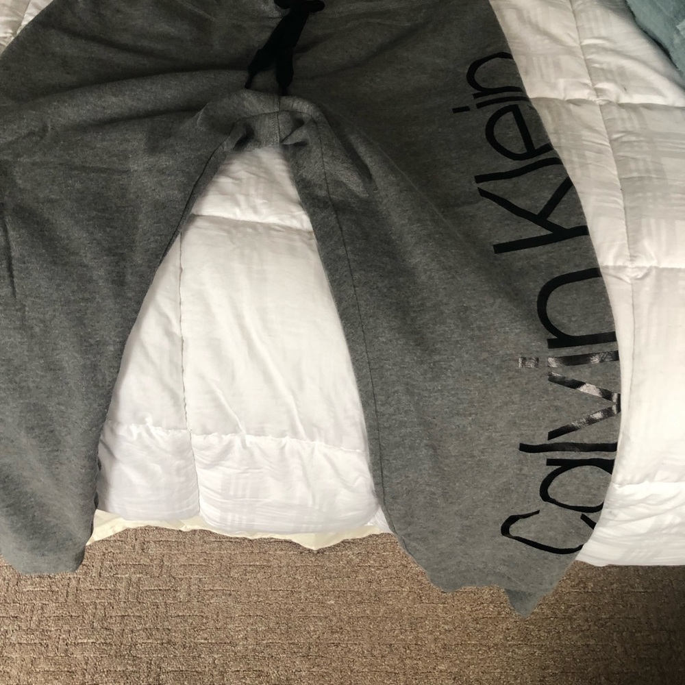 Women’s Calvin Klein sweat pants xl gray